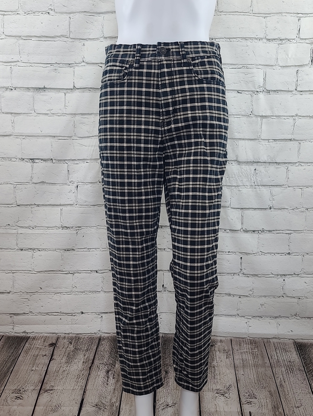 American Eagle Plaid Cotton Blend Hi Rise Tapered Crop Mom Straight Jean Navy